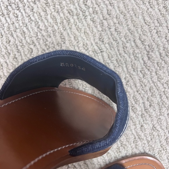 Louis Vuitton lock it flat mule - Picture 7 of 9